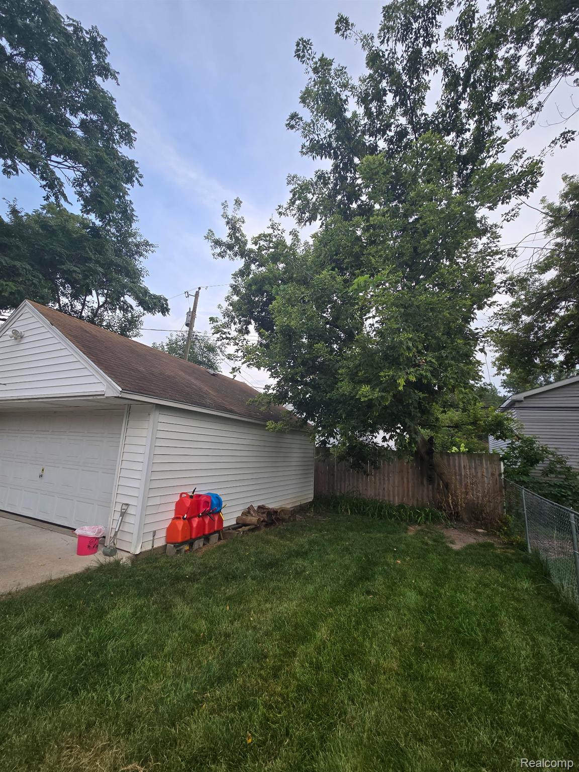 Roseville City, Michigan 48066, United States, 3 Bedrooms Bedrooms, ,1 BathroomBathrooms,Residential,Active,192963