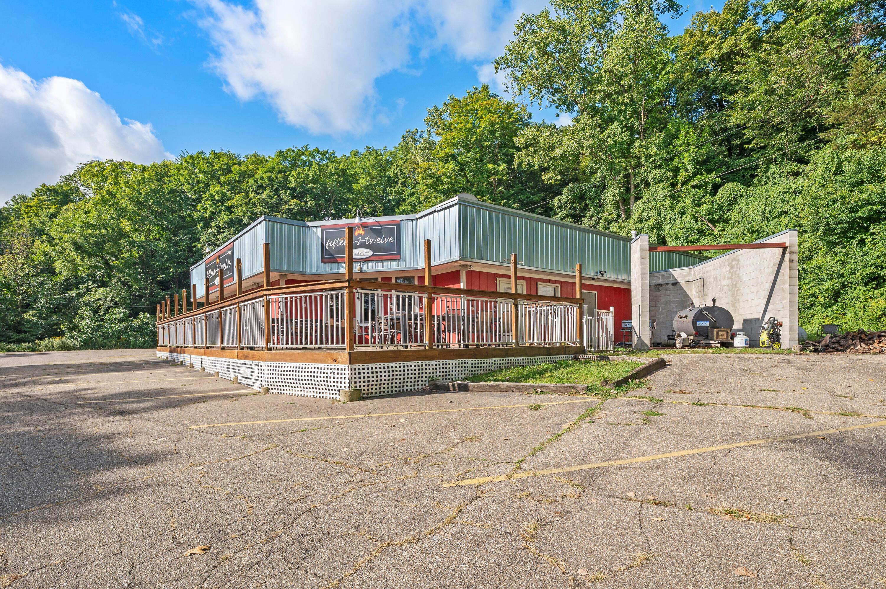 15212 Red Bud Trail N