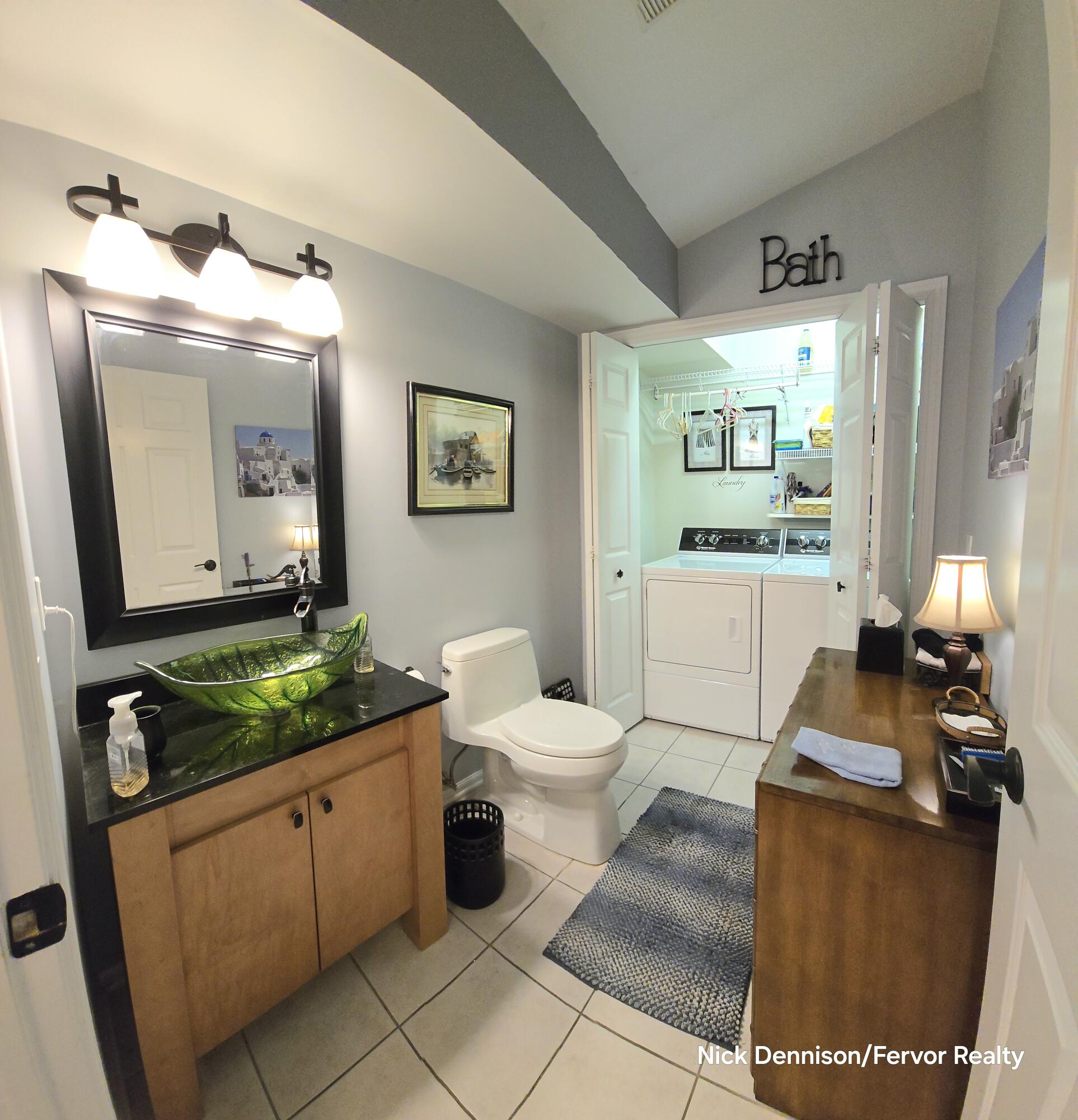 2225 Aimie Avenue SW