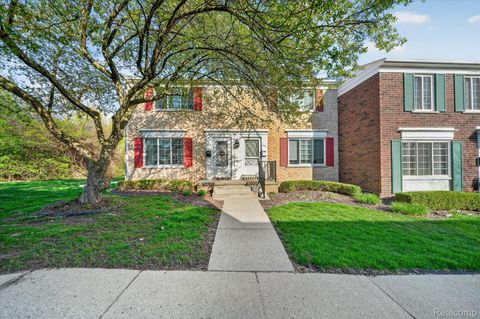 445 Baldwin Avenue Rochester City MI 48307