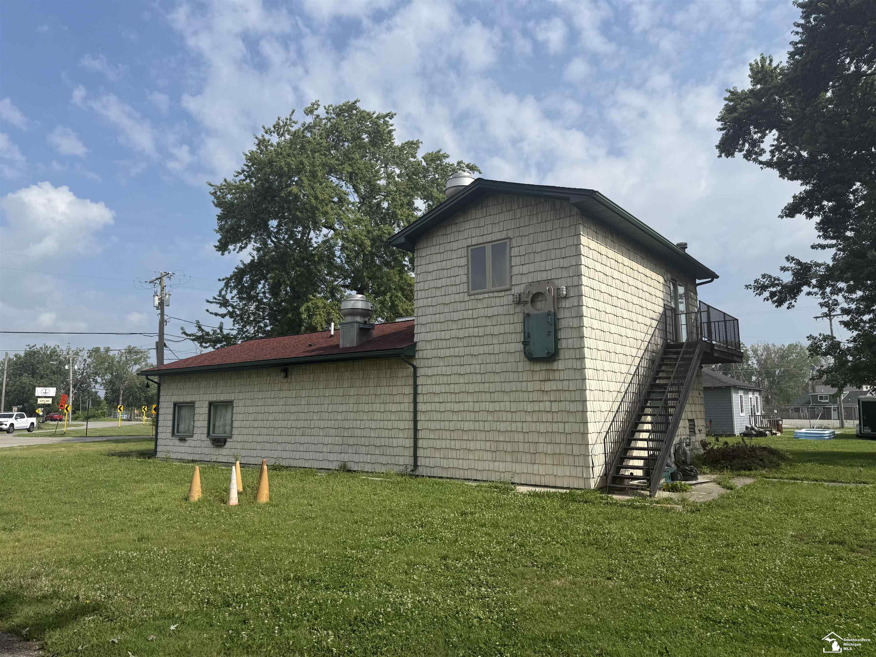 13986 Laplaisance Road