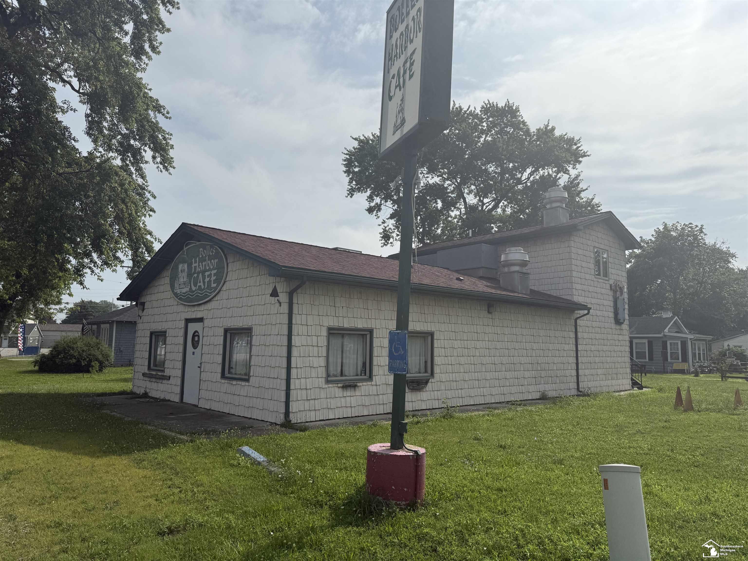 13986 Laplaisance Road