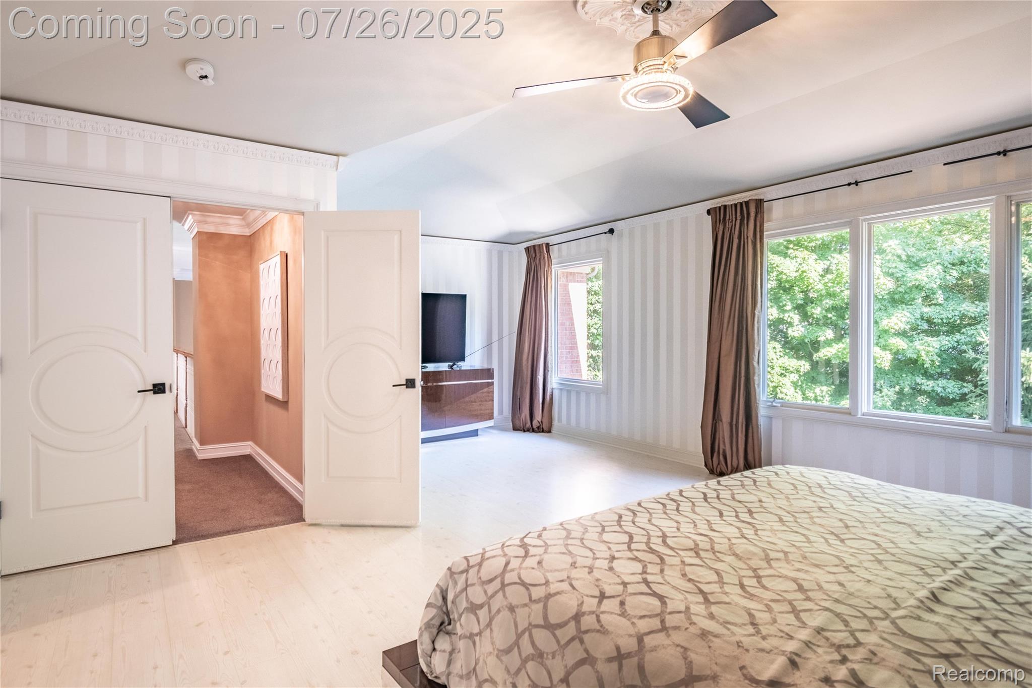 4575 Forest Edge Lane N