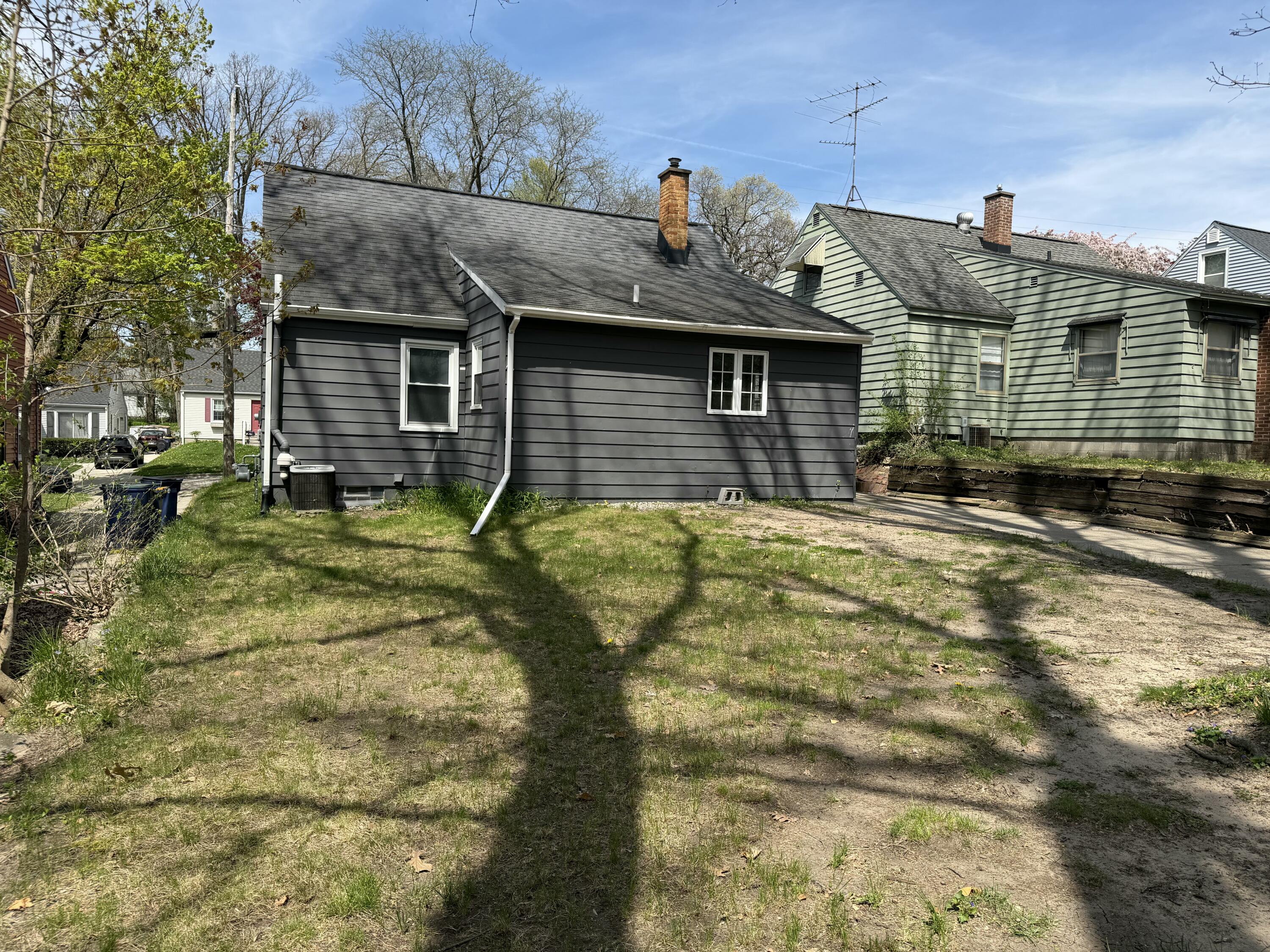 1436 Linwood Street SE