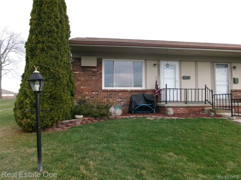25241 Franklin Terrace 1 South Lyon City MI 48178