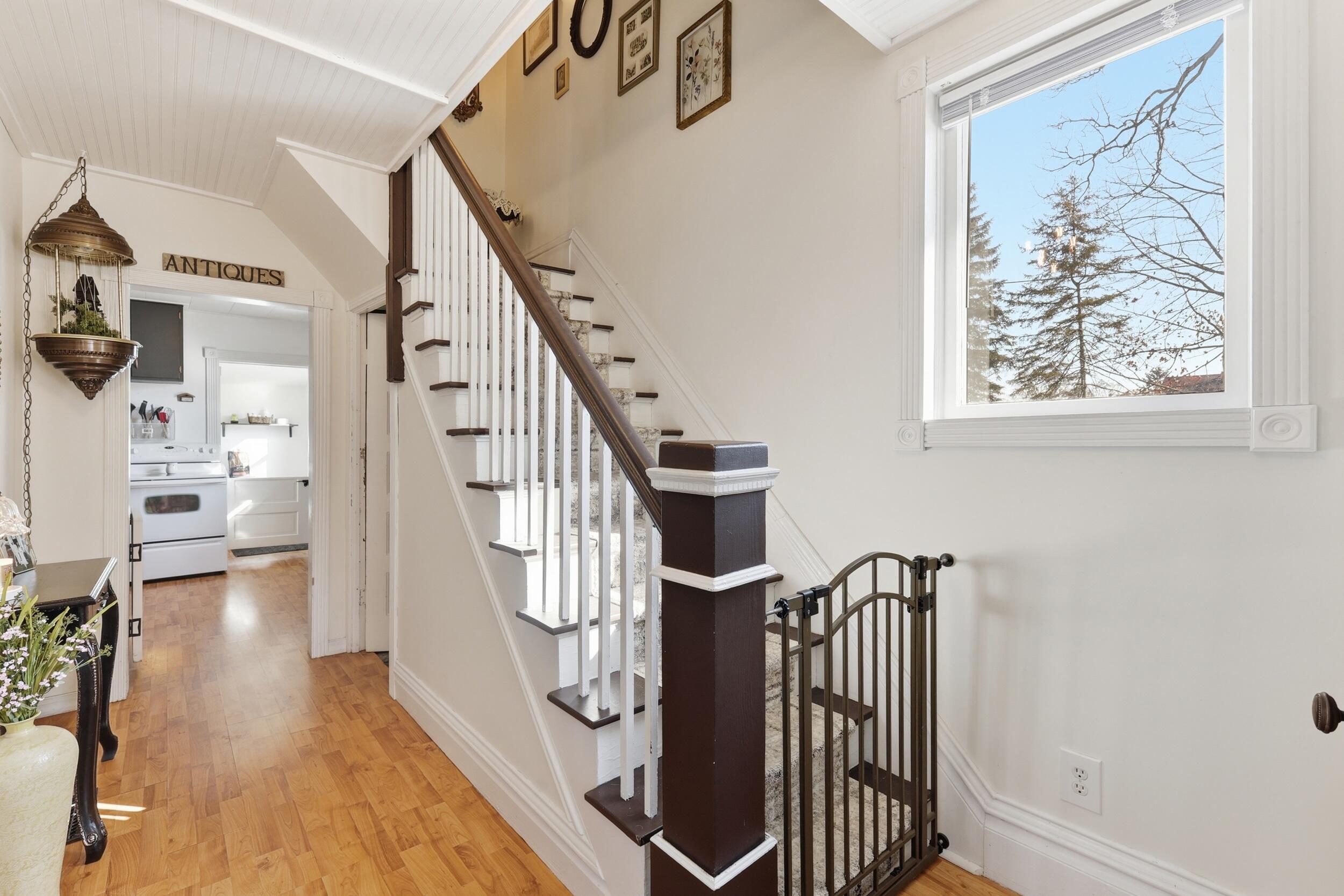 614 E Washington Street