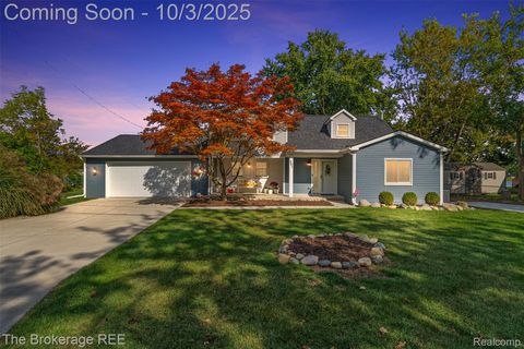 241 Reymont Road Waterford Charter Township MI 48327