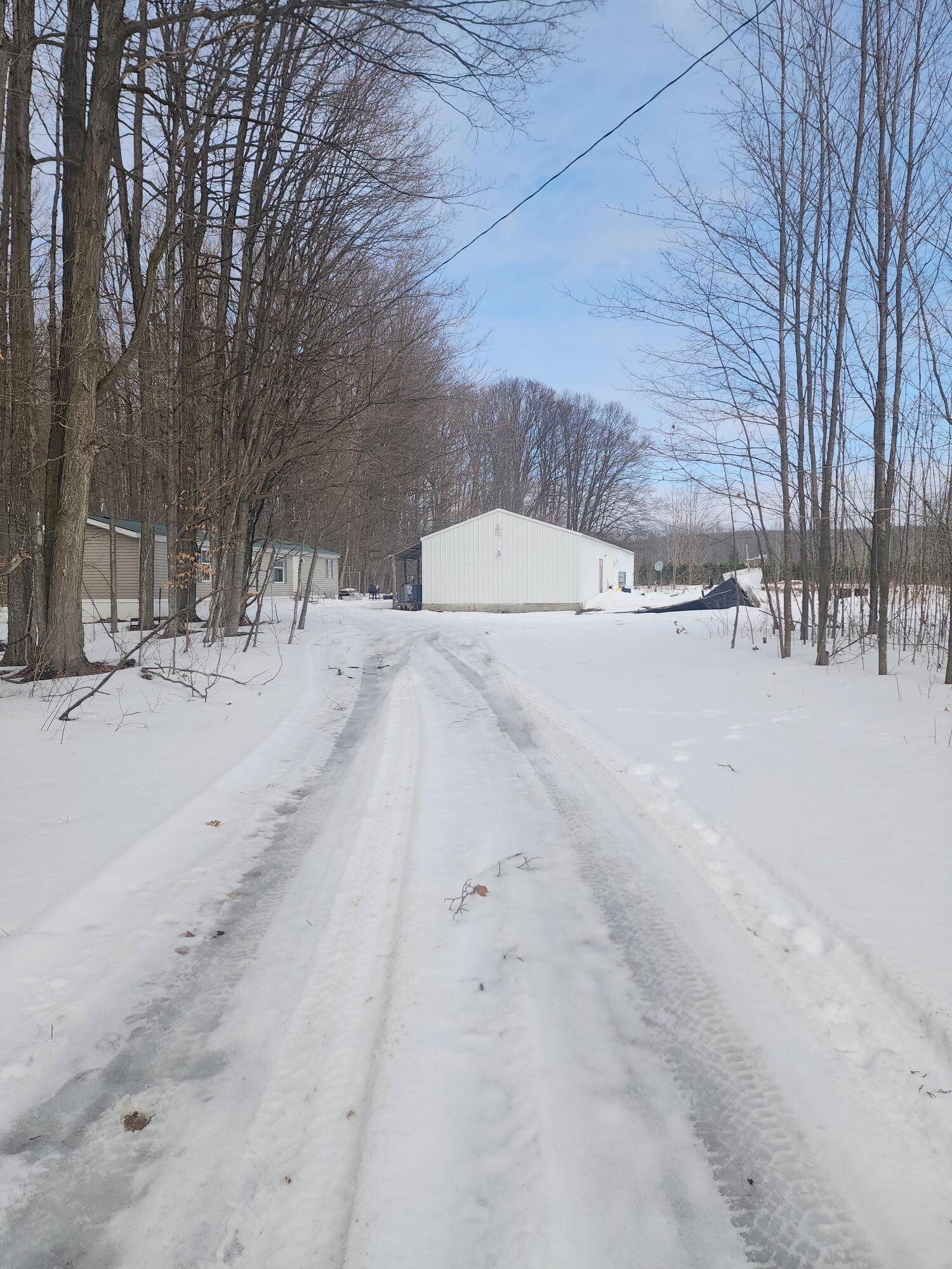 2332 W Houghton Lake Road B