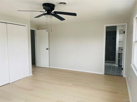 Tiny photo for 5273 Fairway Drive, Bay City City, MI 48706 (MLS # 20261002711)