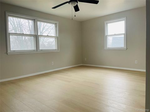 Tiny photo for 5273 Fairway Drive, Bay City City, MI 48706 (MLS # 20261002711)