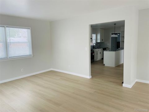 Tiny photo for 5273 Fairway Drive, Bay City City, MI 48706 (MLS # 20261002711)