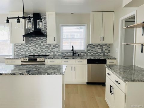 Tiny photo for 5273 Fairway Drive, Bay City City, MI 48706 (MLS # 20261002711)