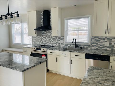 Tiny photo for 5273 Fairway Drive, Bay City City, MI 48706 (MLS # 20261002711)