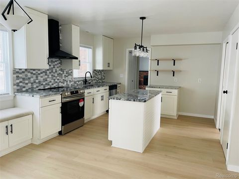 Tiny photo for 5273 Fairway Drive, Bay City City, MI 48706 (MLS # 20261002711)