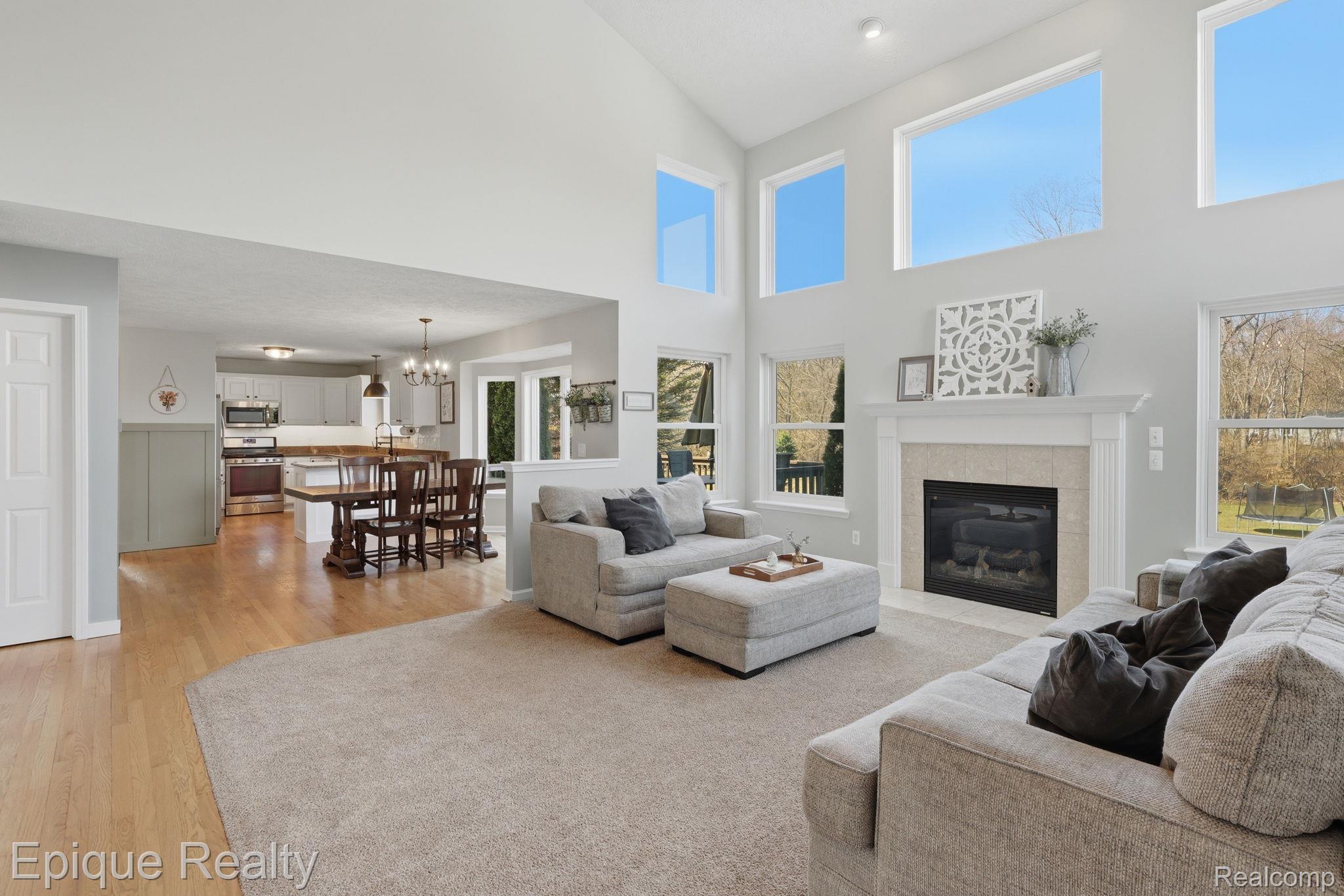 2234 Ridgewood Drive