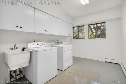 Tiny photo for 2779 W Wattles Road, Troy City, MI 48098 (MLS # 20261085144)