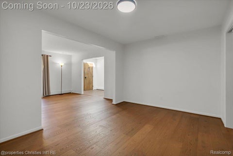 Tiny photo for 2779 W Wattles Road, Troy City, MI 48098 (MLS # 20261085144)