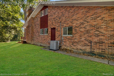Tiny photo for 2779 W Wattles Road, Troy City, MI 48098 (MLS # 20261085144)