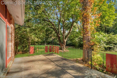 Tiny photo for 2779 W Wattles Road, Troy City, MI 48098 (MLS # 20261085144)