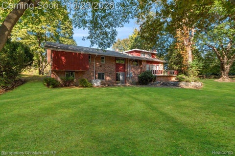 Tiny photo for 2779 W Wattles Road, Troy City, MI 48098 (MLS # 20261085144)