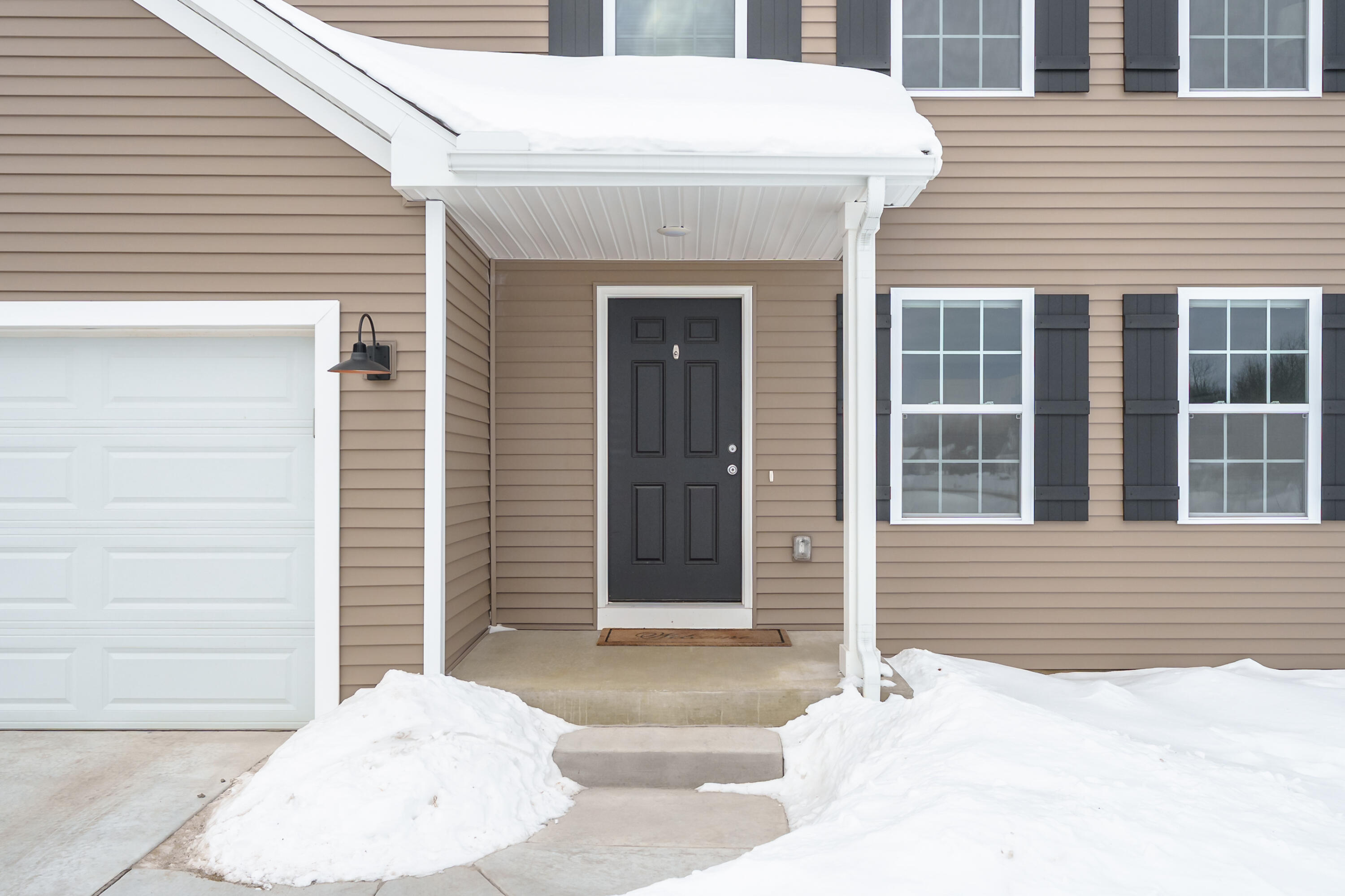 48270 Silver Oaks Boulevard