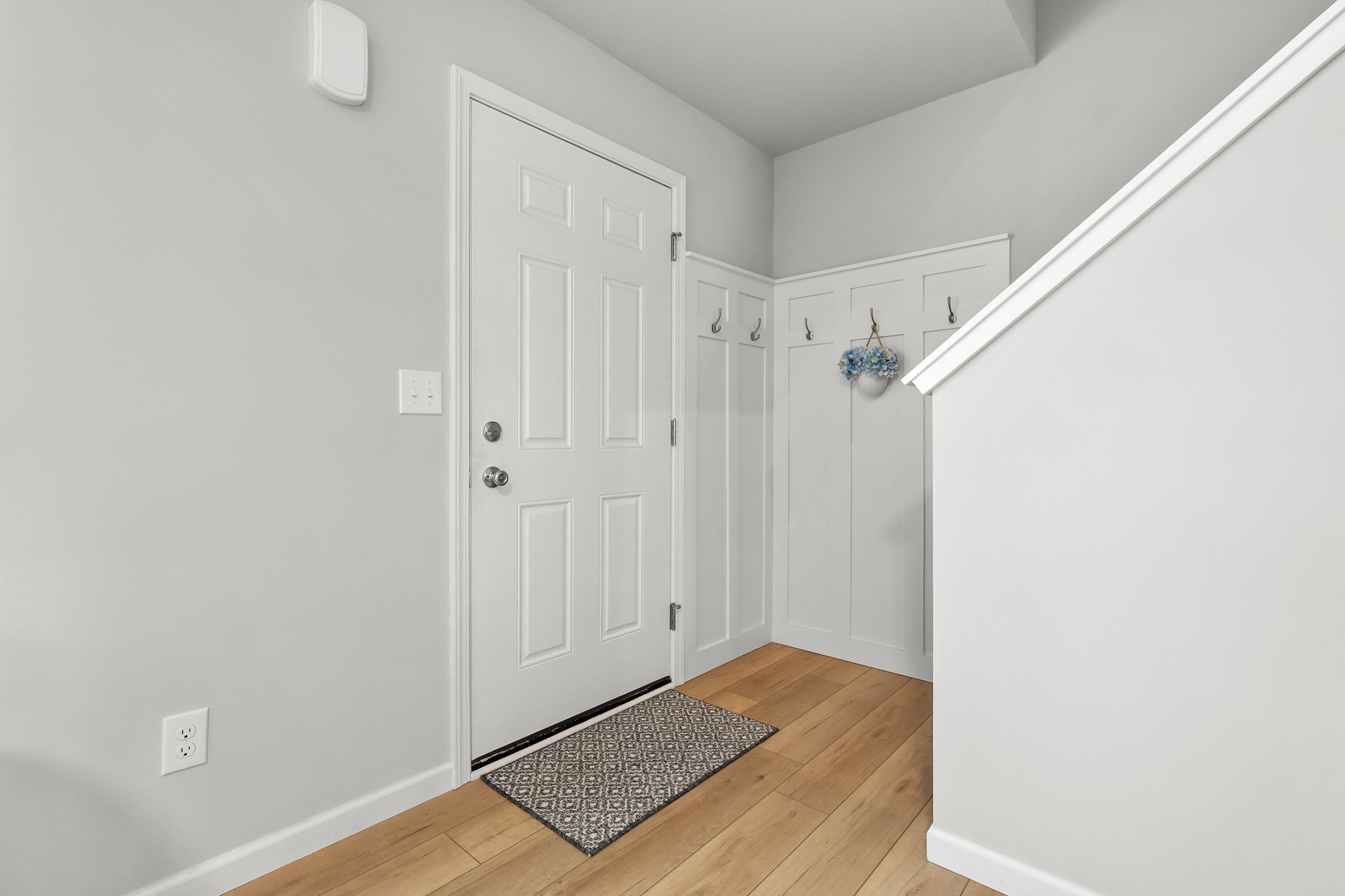 48270 Silver Oaks Boulevard