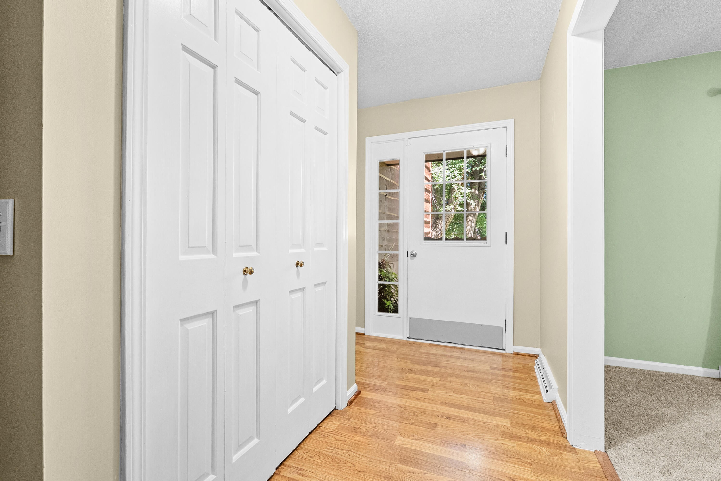 7423 Ravine Road