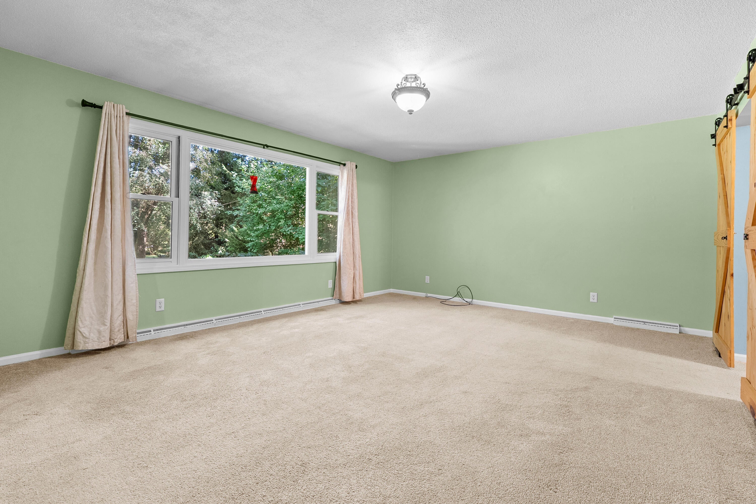 7423 Ravine Road