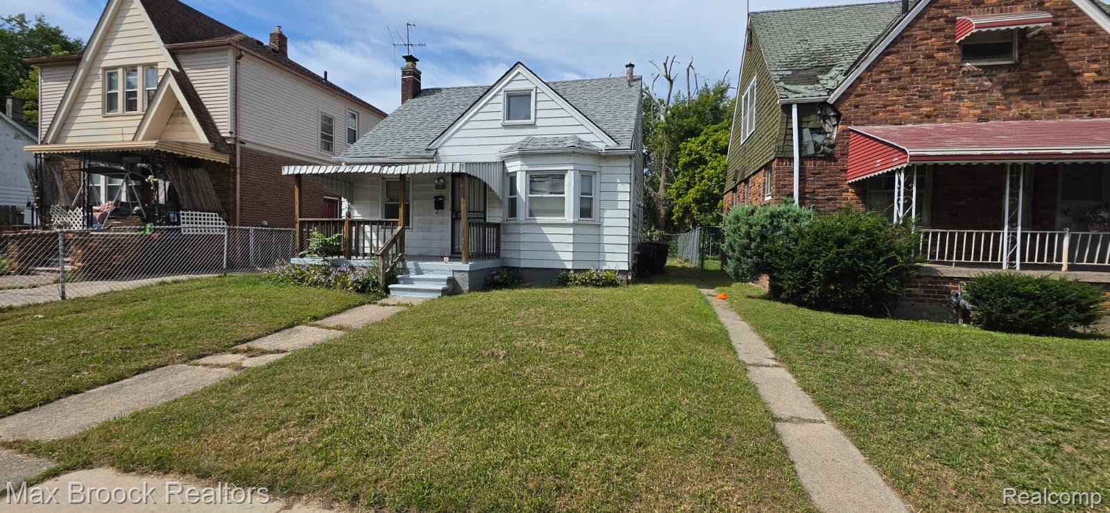 20145 Russell Street