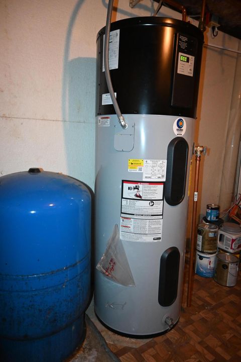 Tiny photo for 544 Terry Street, Muskegon Charter Township, MI 49442 (MLS # 71026009562)