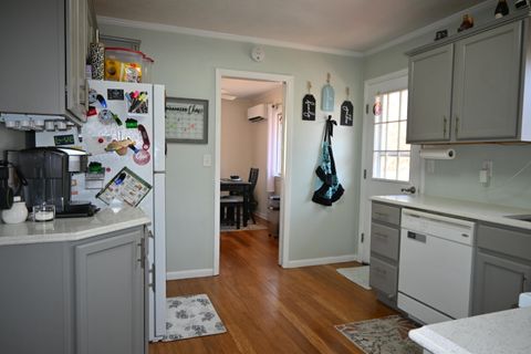 Tiny photo for 544 Terry Street, Muskegon Charter Township, MI 49442 (MLS # 71026009562)