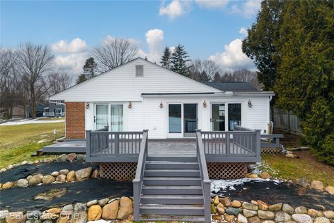 10428 King Road Springfield Charter Township MI 48350