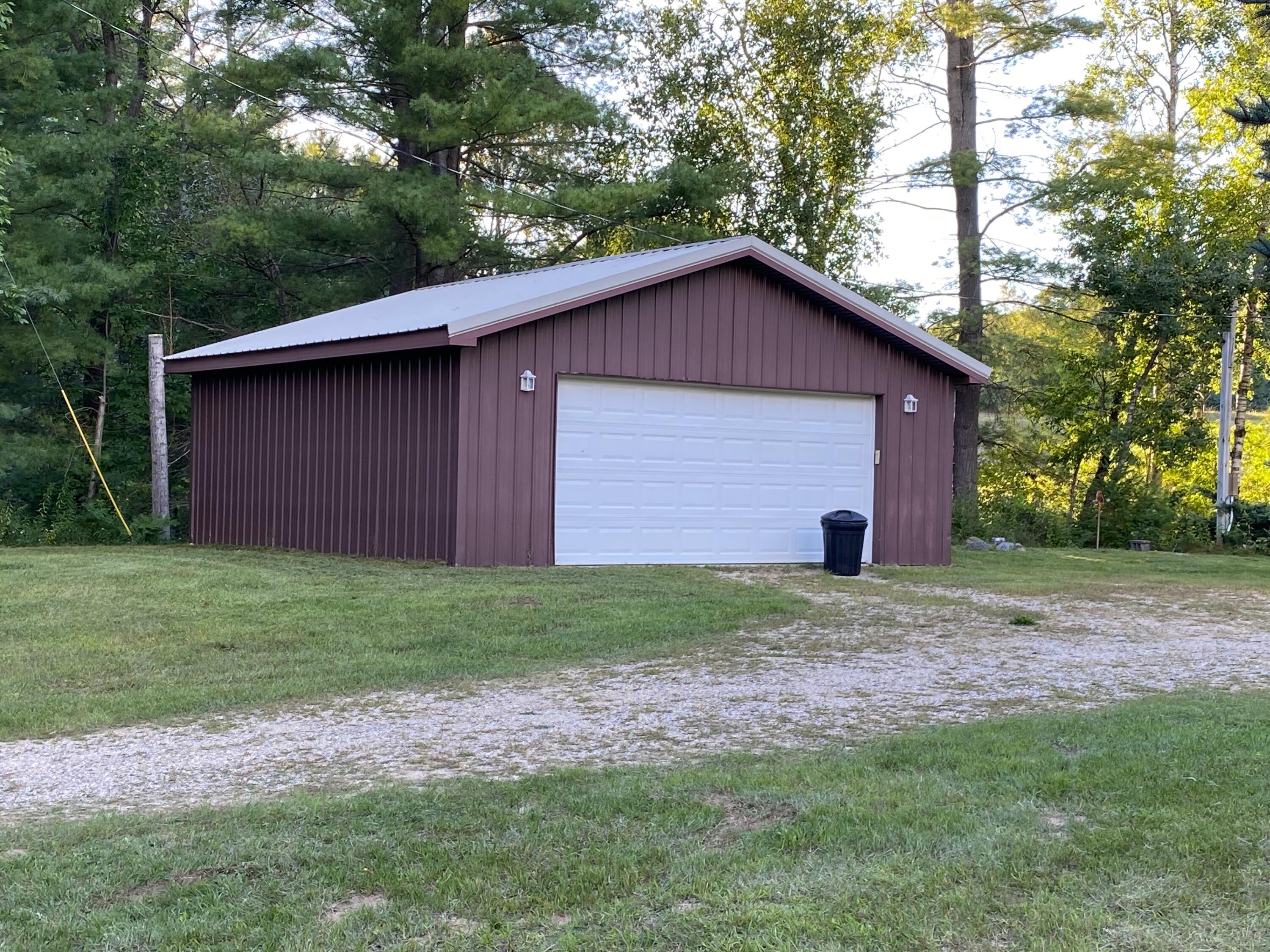 9054 W 11 Mile Road