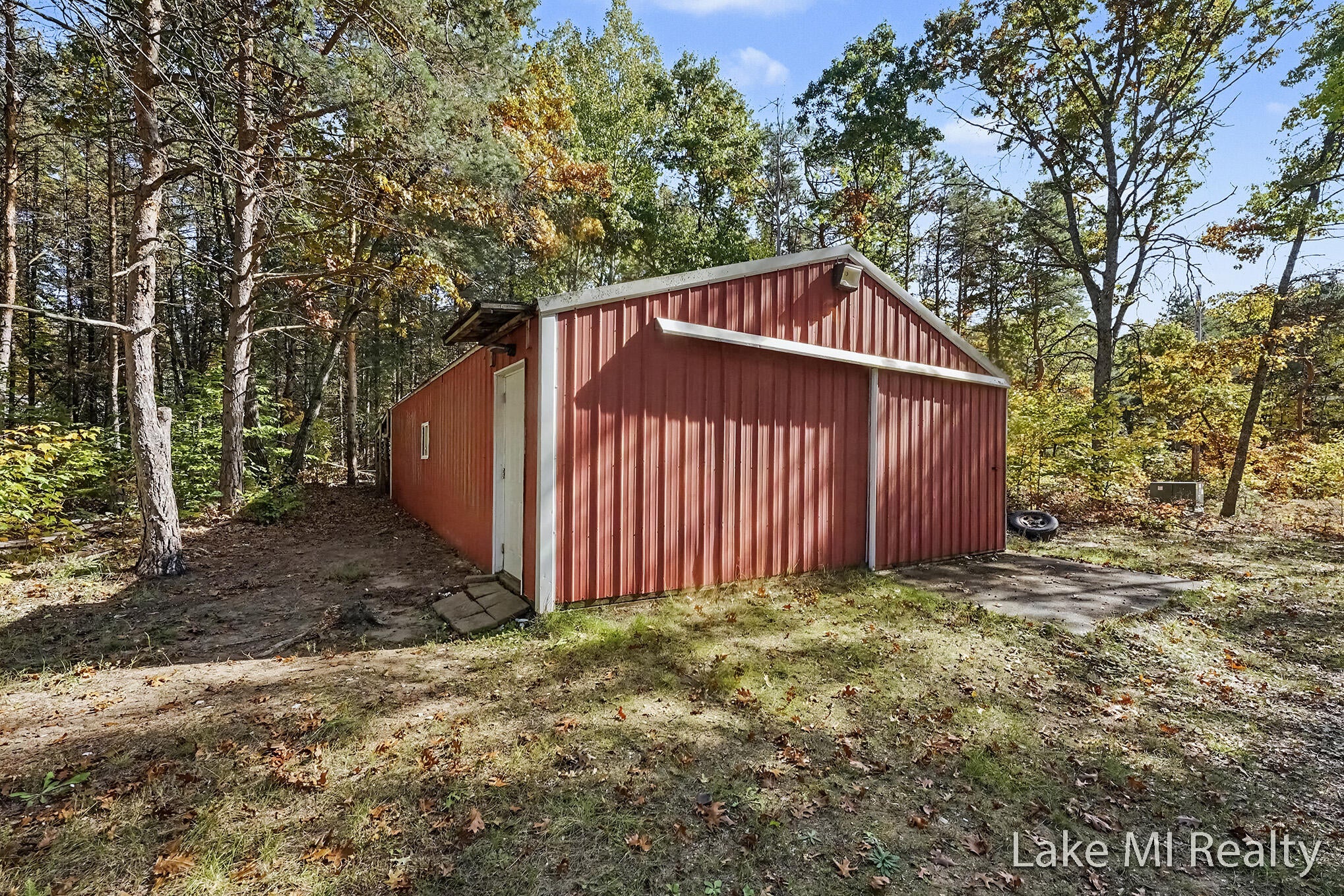 8284 13 Mile Road