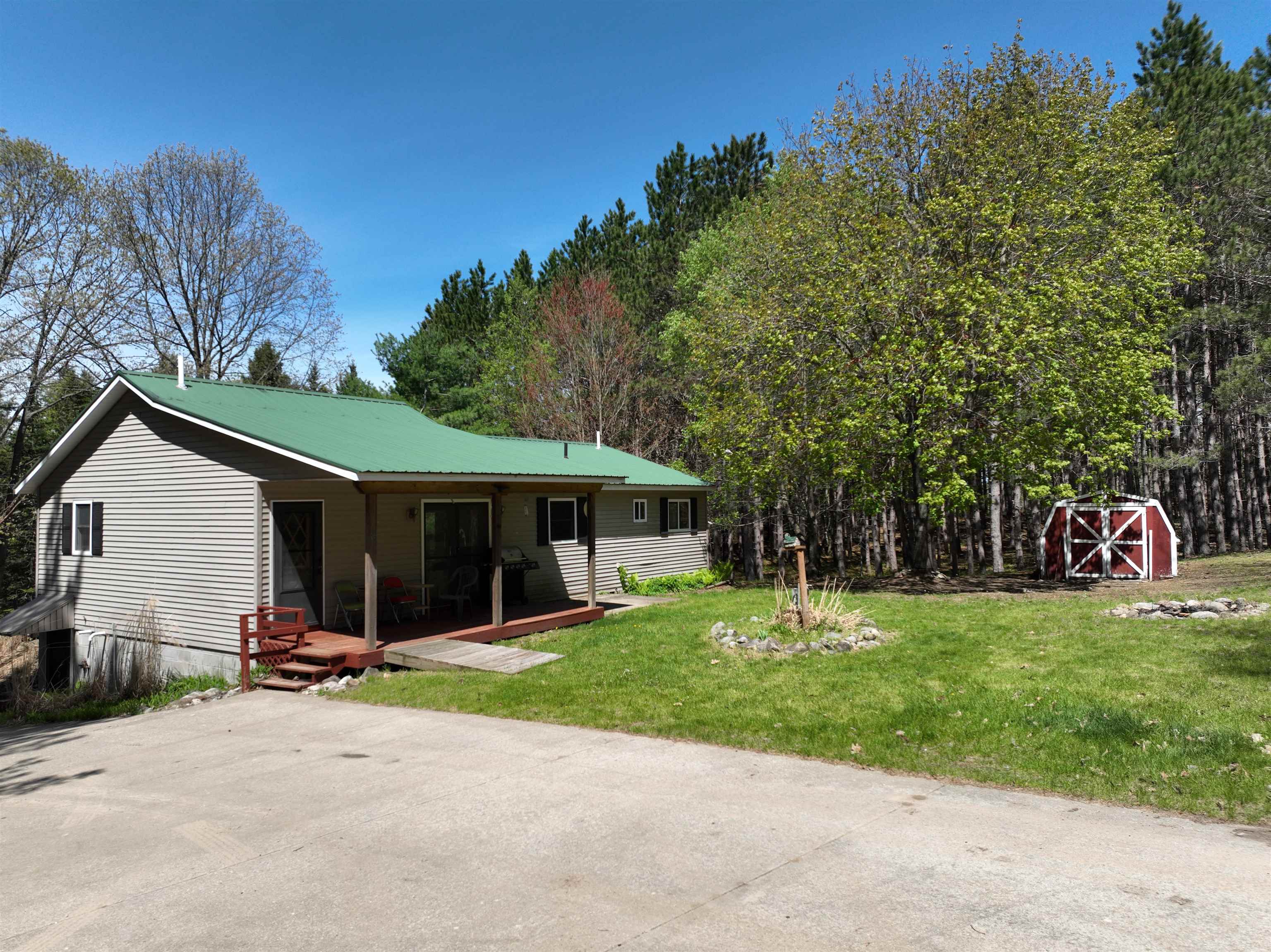 319 Lund Road