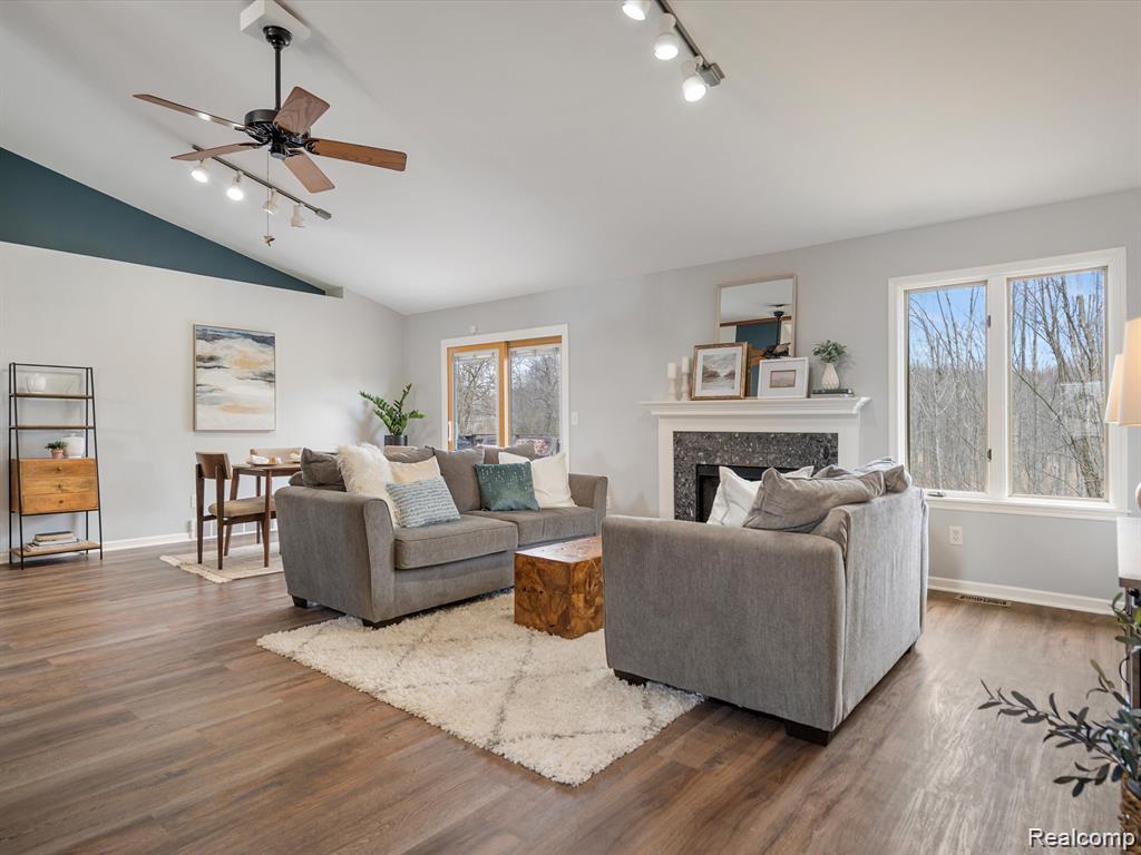 Ortonville Village, Michigan 48462, United States, 3 Bedrooms Bedrooms, ,3 BathroomsBathrooms,Residential,Active,212717