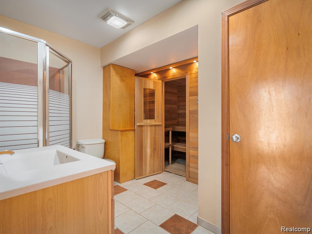 Ortonville Village, Michigan 48462, United States, 3 Bedrooms Bedrooms, ,3 BathroomsBathrooms,Residential,Active,212717