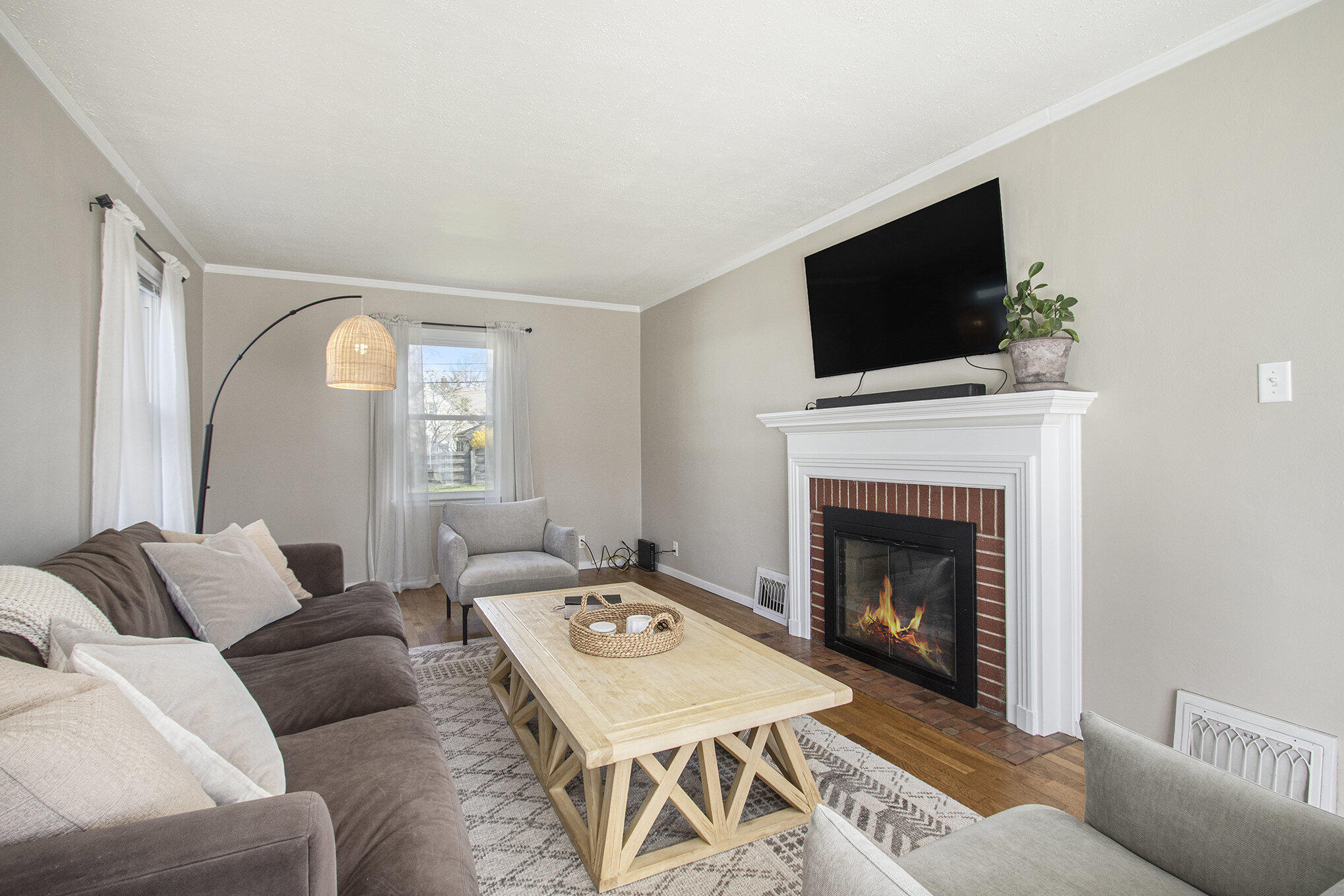 165 E 27th Street