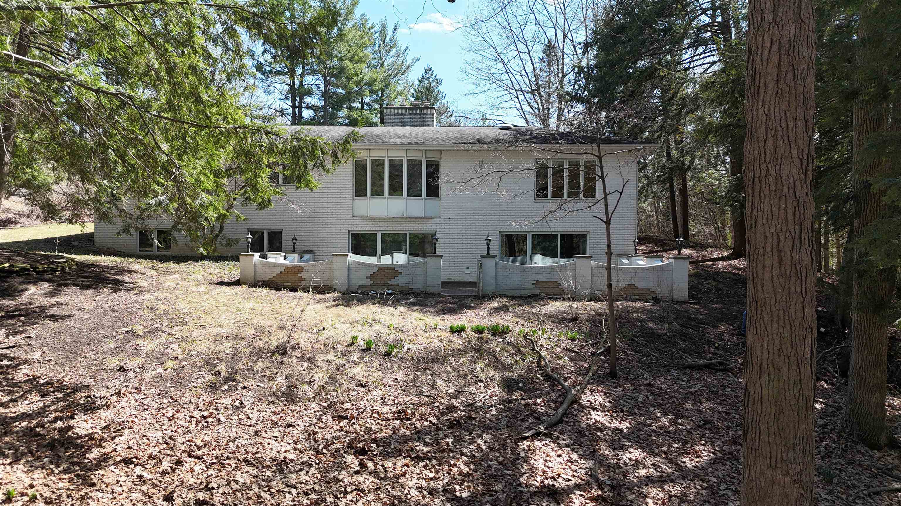 555 E Deerfield Road