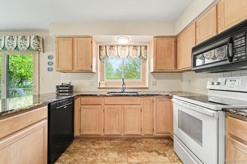 Tiny photo for 15811 Horseshoe Path Court, Clinton Charter Township, MI 48035 (MLS # 20261030616)