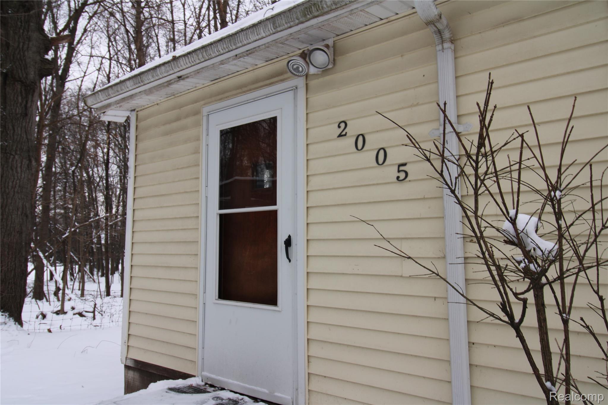 2005 Fairfield Avenue