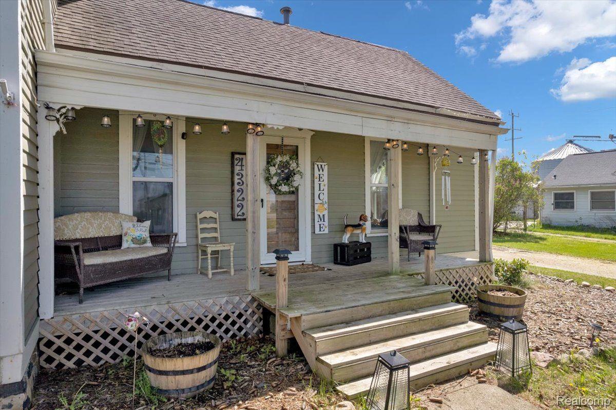 4322 HURON Street