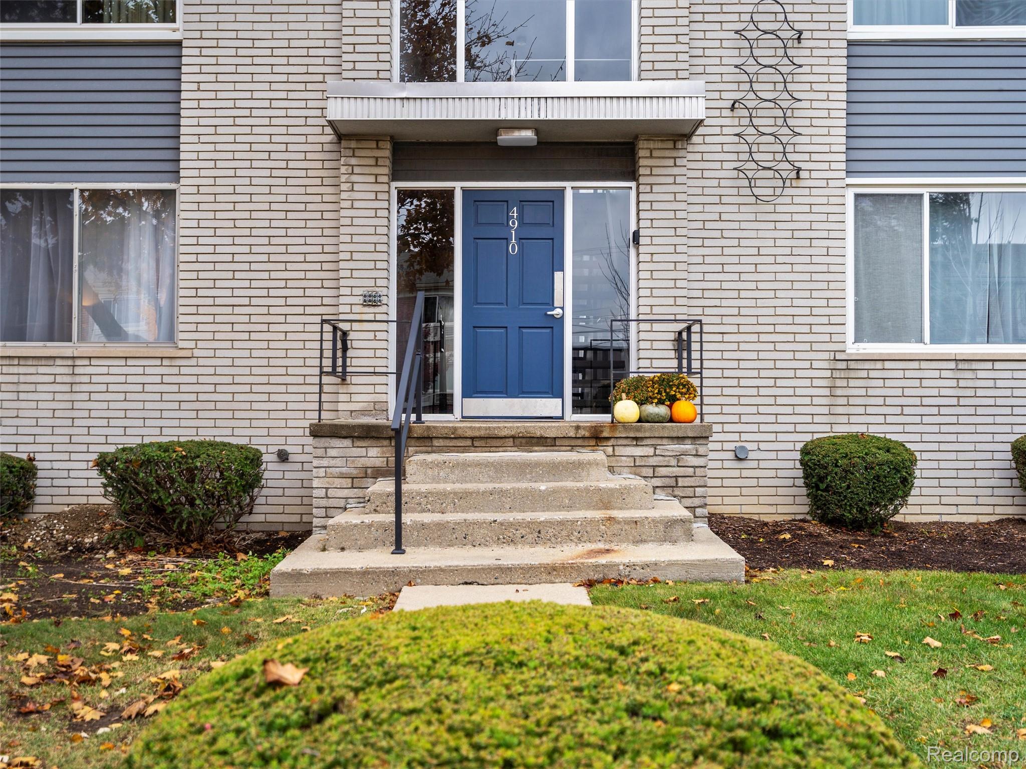 4910 Briarwood Avenue A1