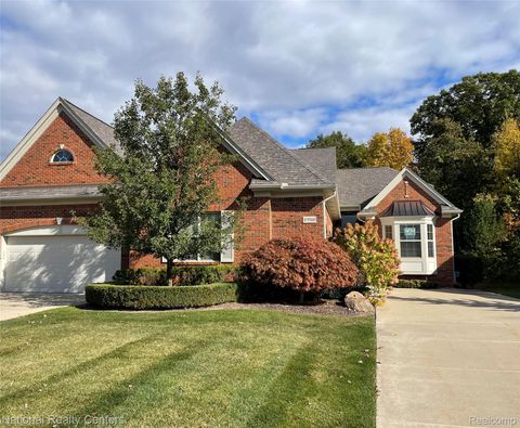 2750 Castlemartin Court Oakland Charter Township MI 48306
