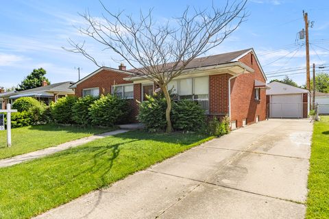8868 WINSTON Redford Charter Township Wayne MI 48239
