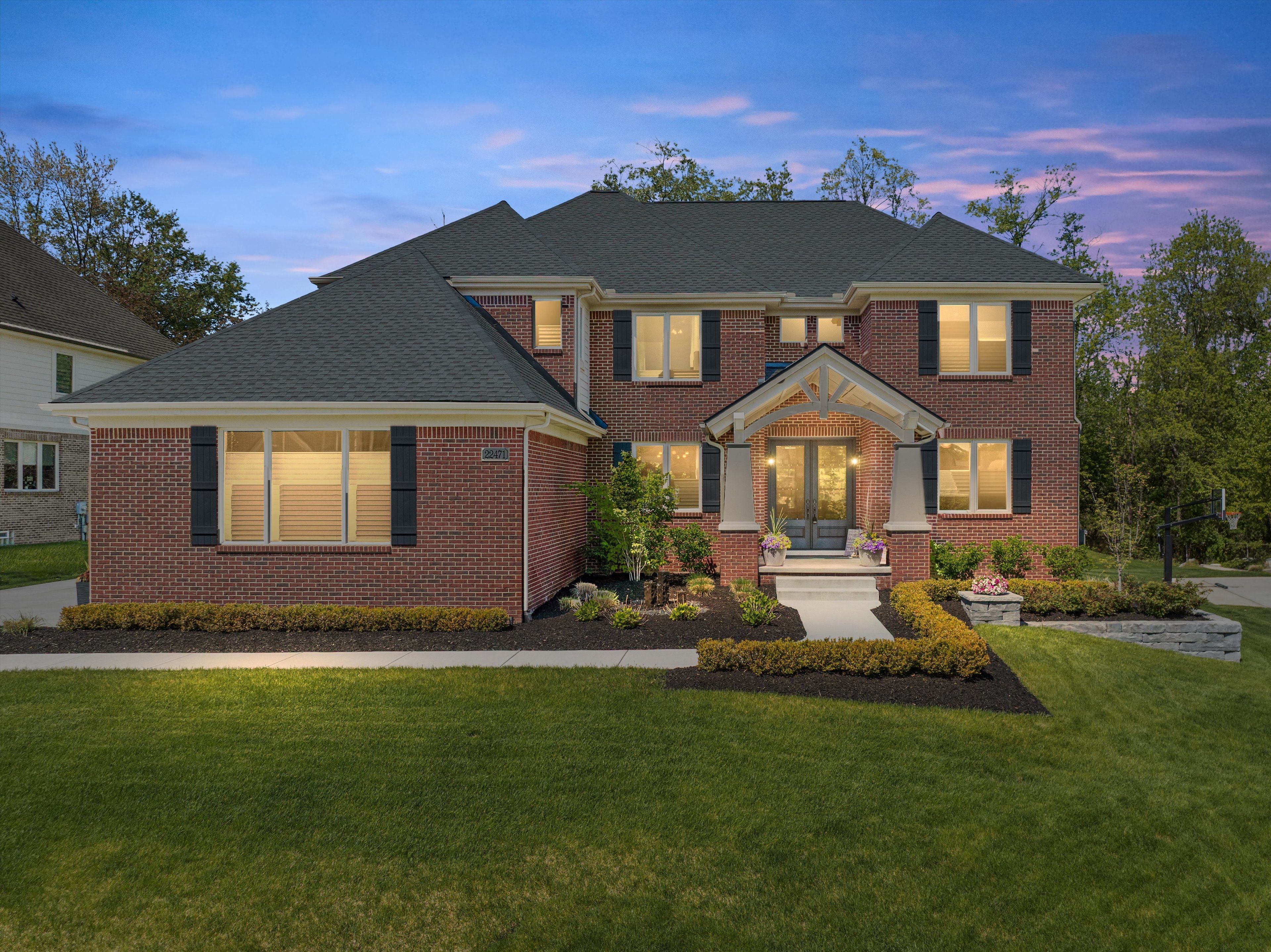 22471 MONTEBELLO