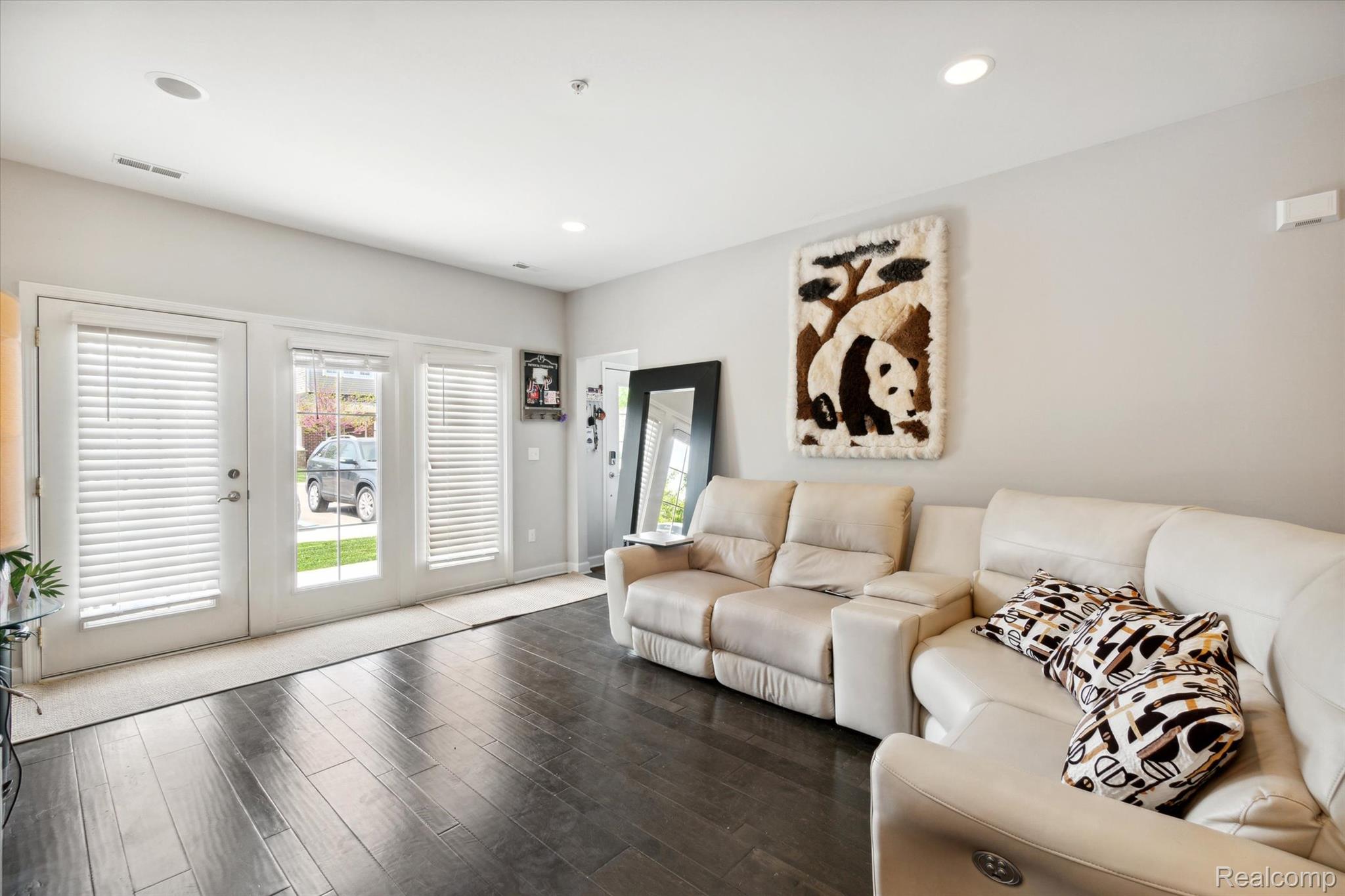 5662 Arbor Chase Drive