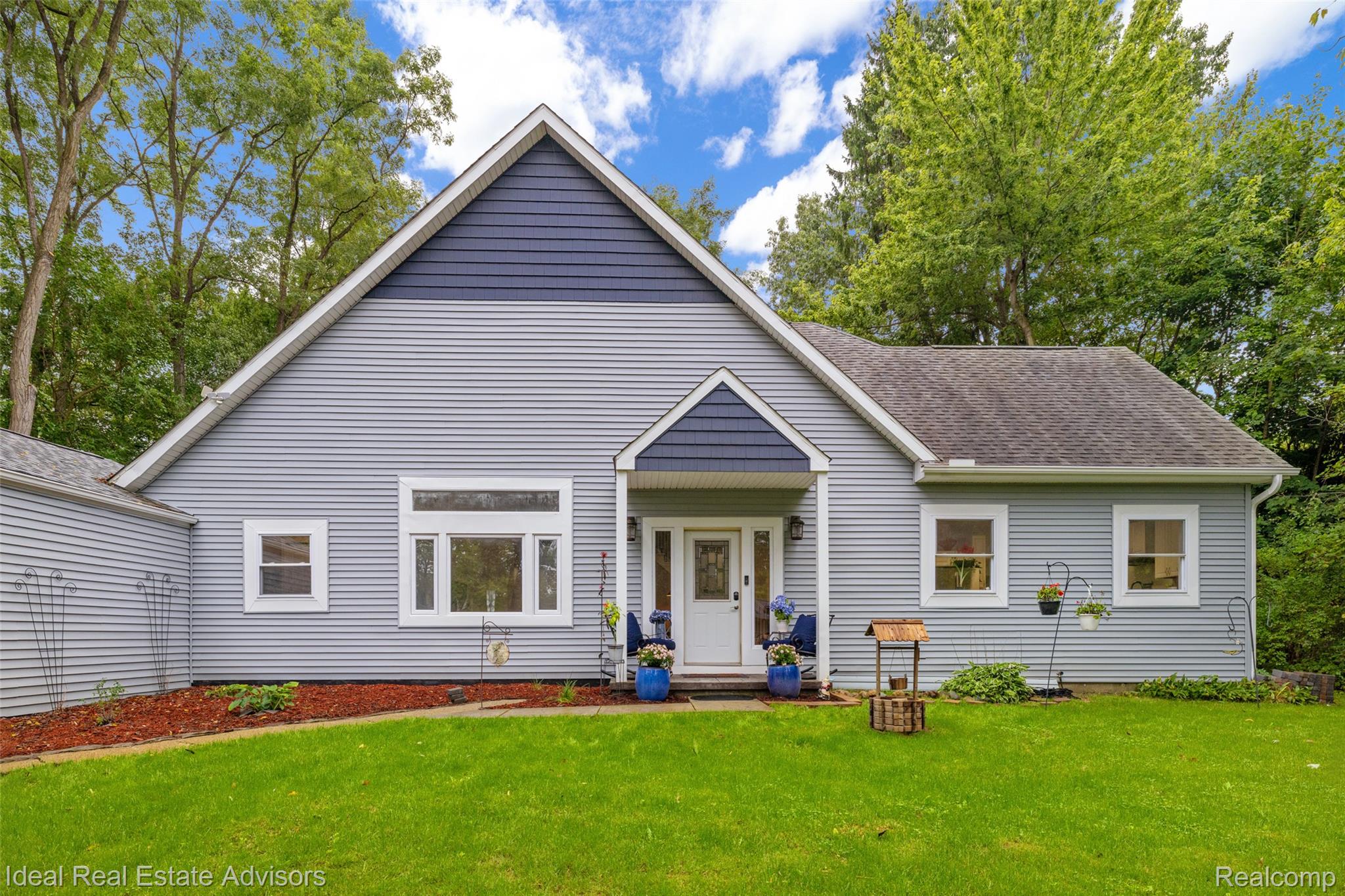 6304 Hiawatha Road