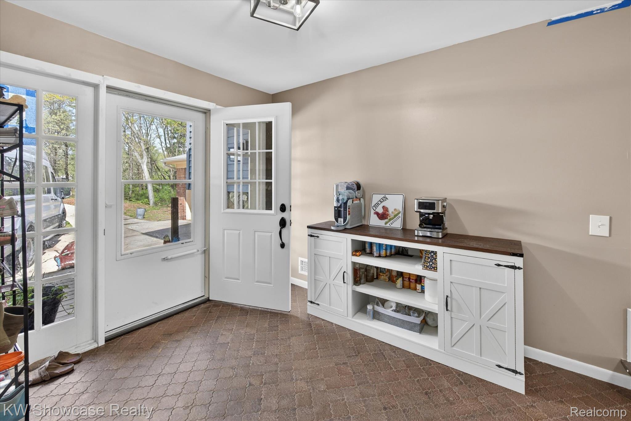 3201 S. Duck Lake Road