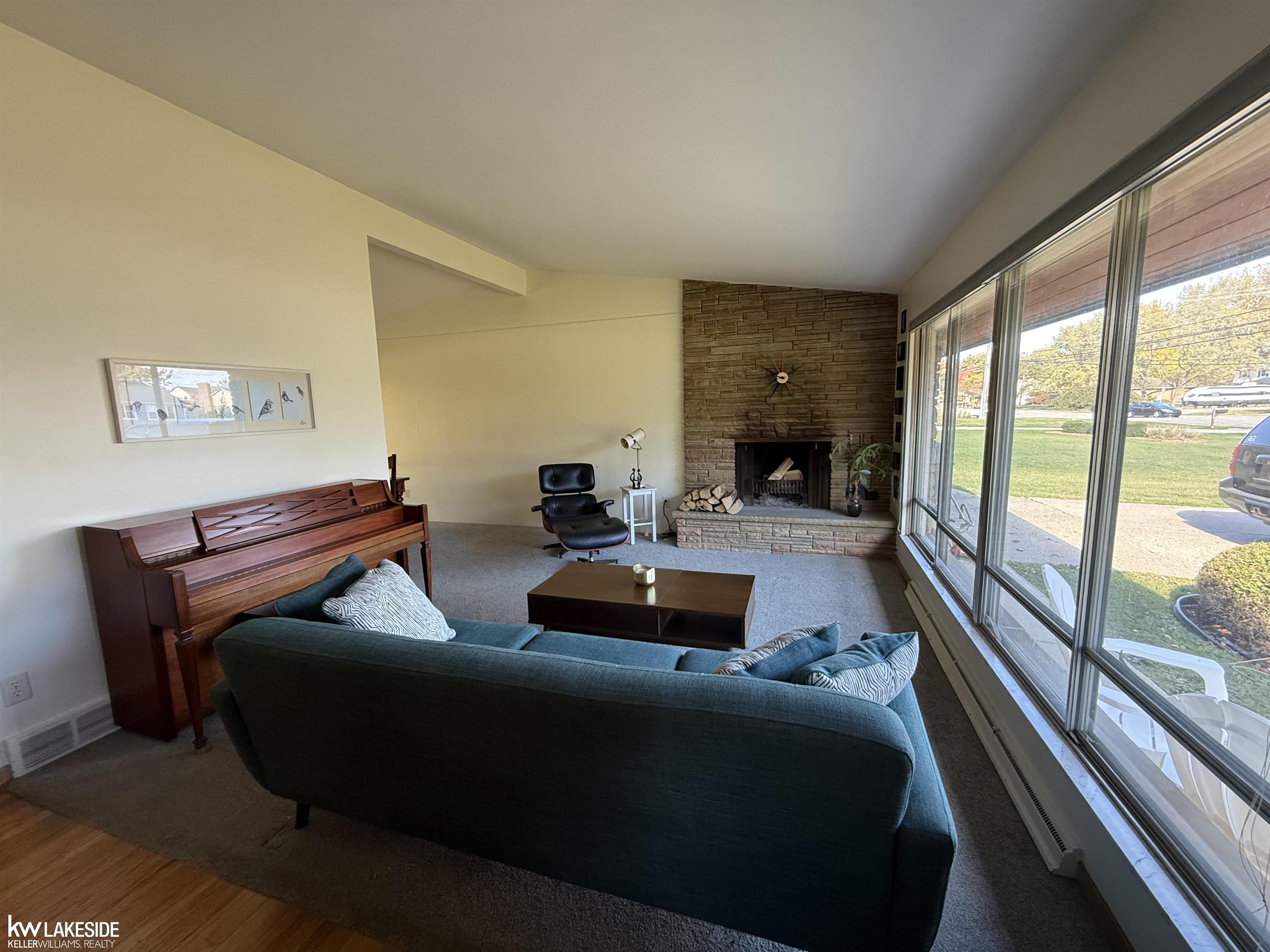 38861 Shoreline Drive